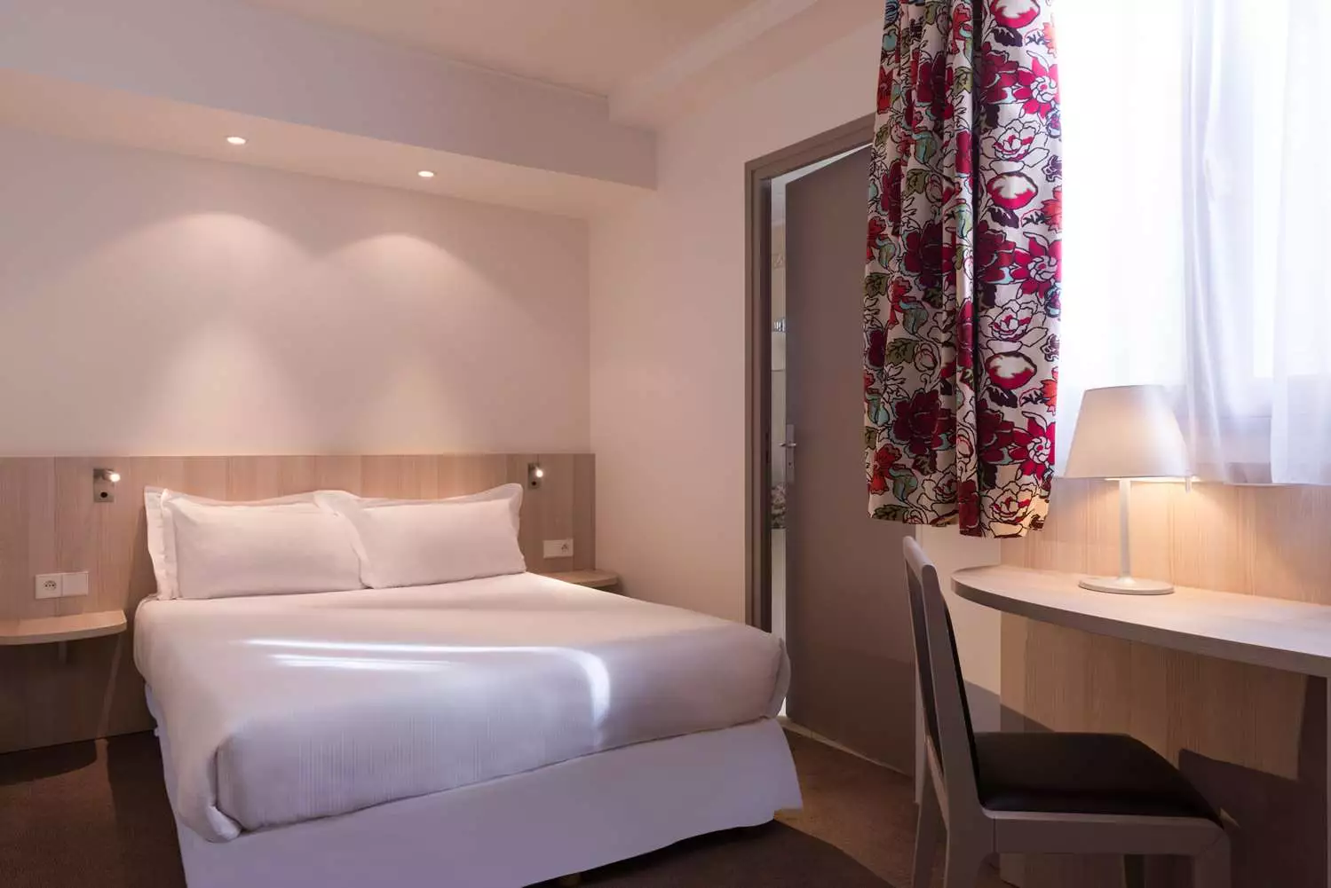 هتل Jardin de Cluny پاریس