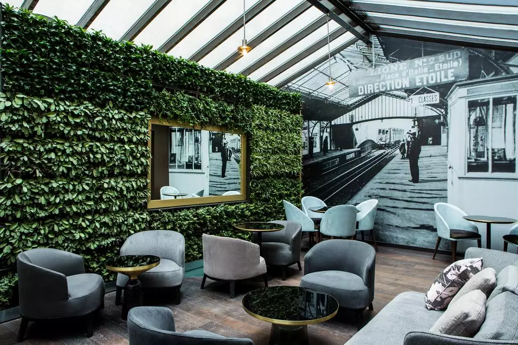 Alibaba https://cdn.alibaba.ir/ostorage/hotel-accommodation-images/6888e4a9ac13a7ed0d861228_Paris-Hotel-Le-Parisis-0.webp