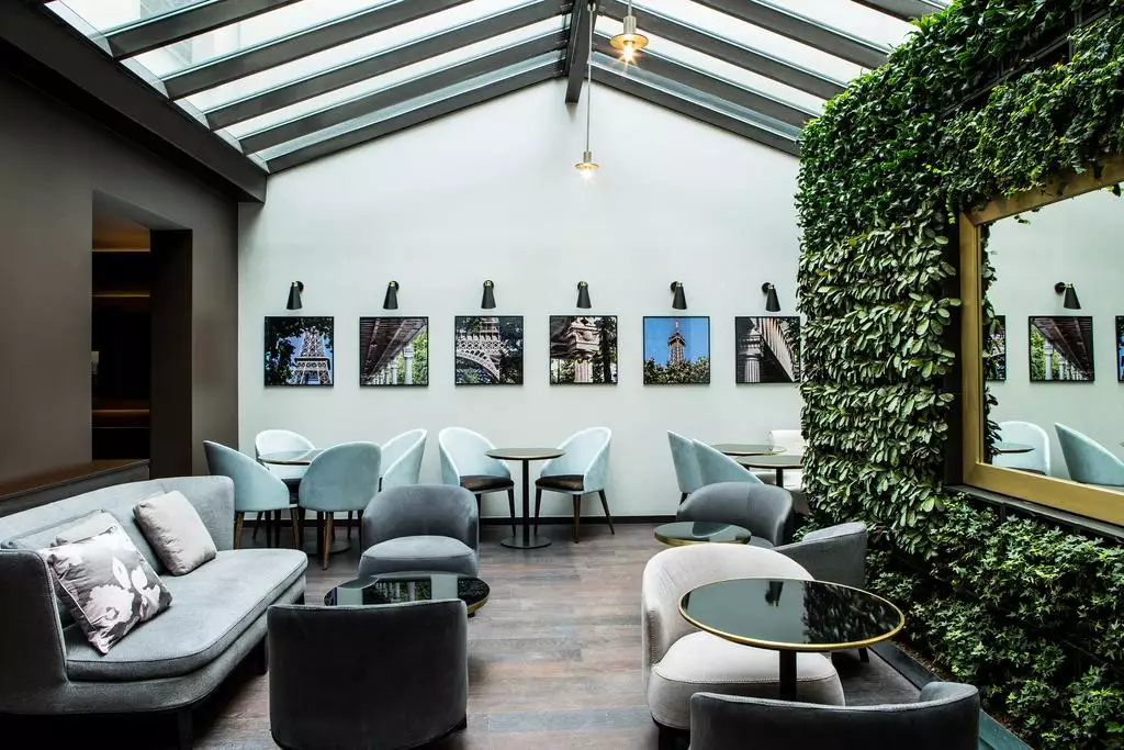 هتل Hotel Le Parisis پاریس