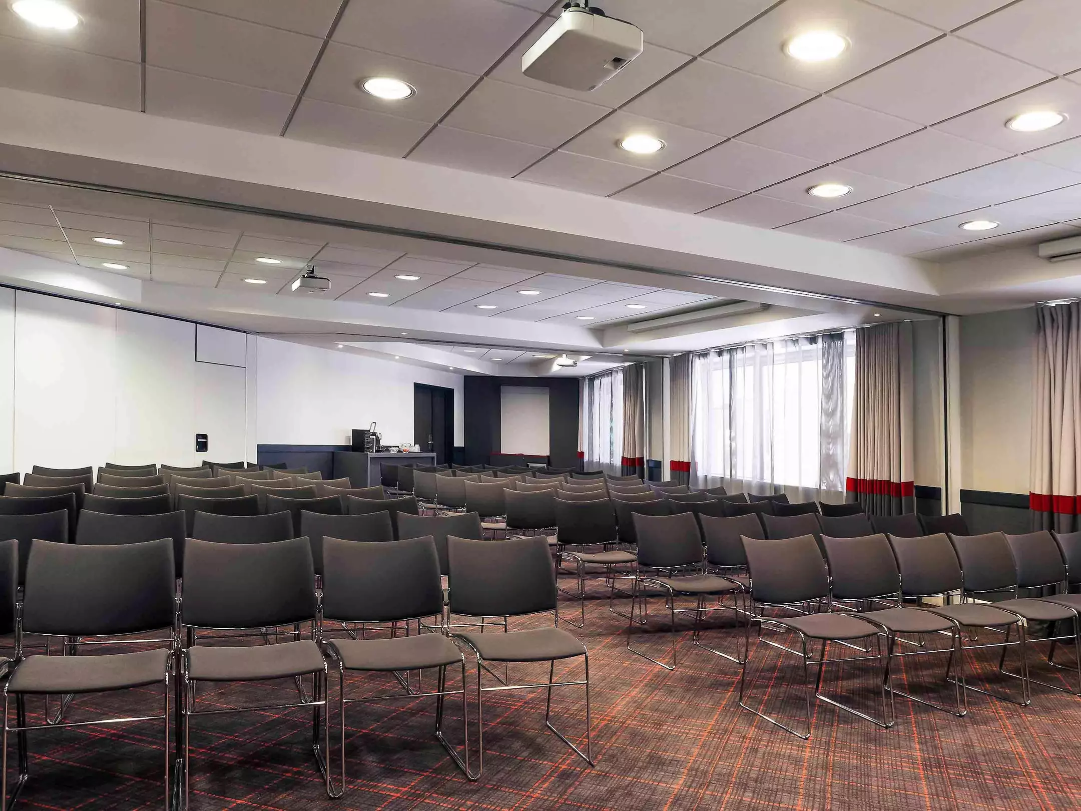 هتل Hôtel Mercure Paris La Défense Grande Arche پاریس