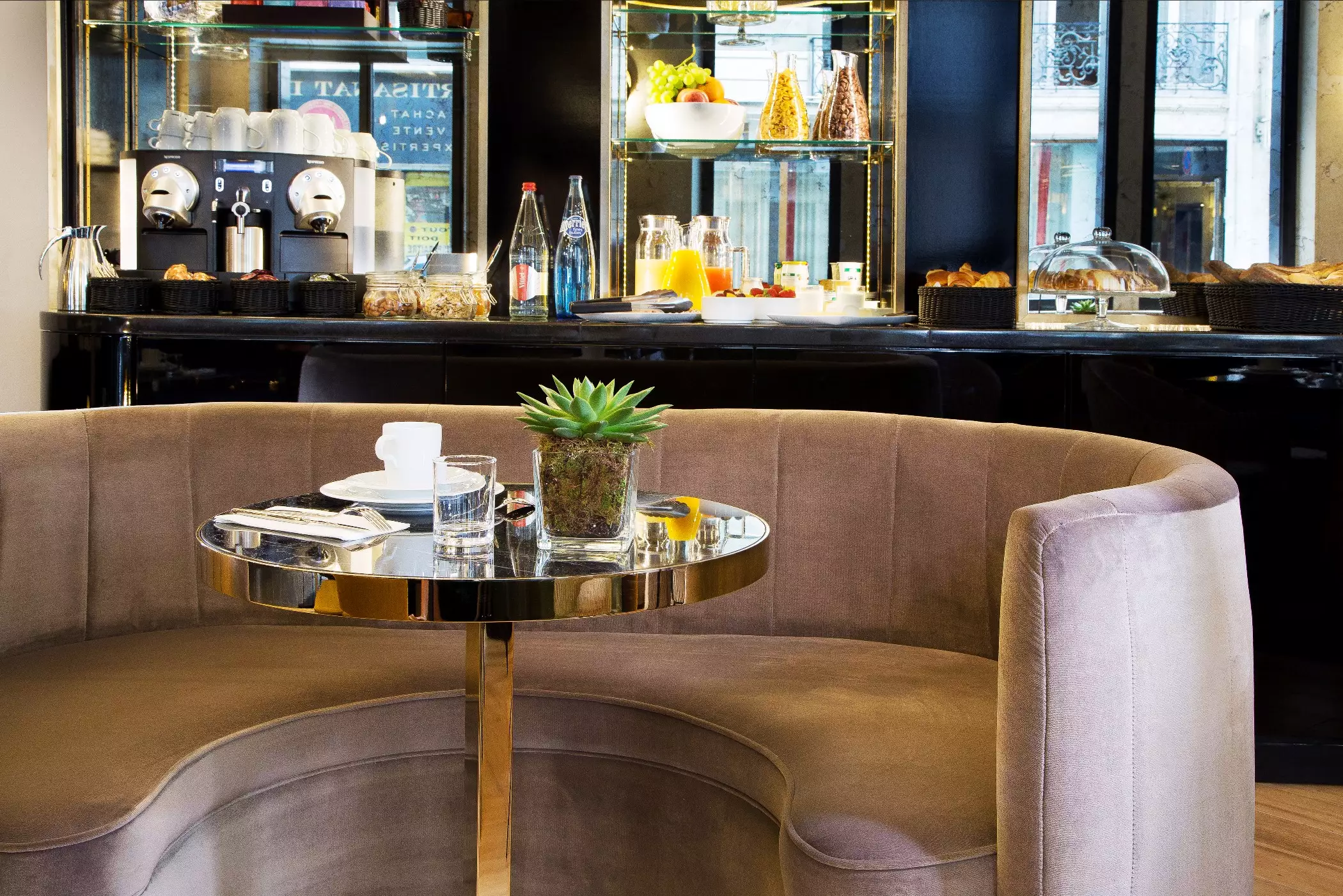 Alibaba https://cdn.alibaba.ir/ostorage/hotel-accommodation-images/6888e75dac13a7ed0d8617f4_Paris-Le-10-Bis-0.webp