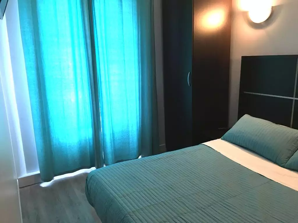 هتل Hôtel Du Globe 18 پاریس