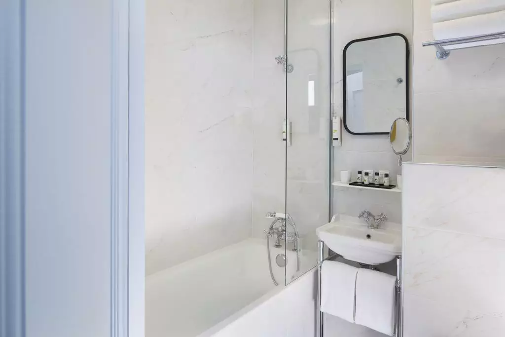 هتل Hotel Celeste پاریس