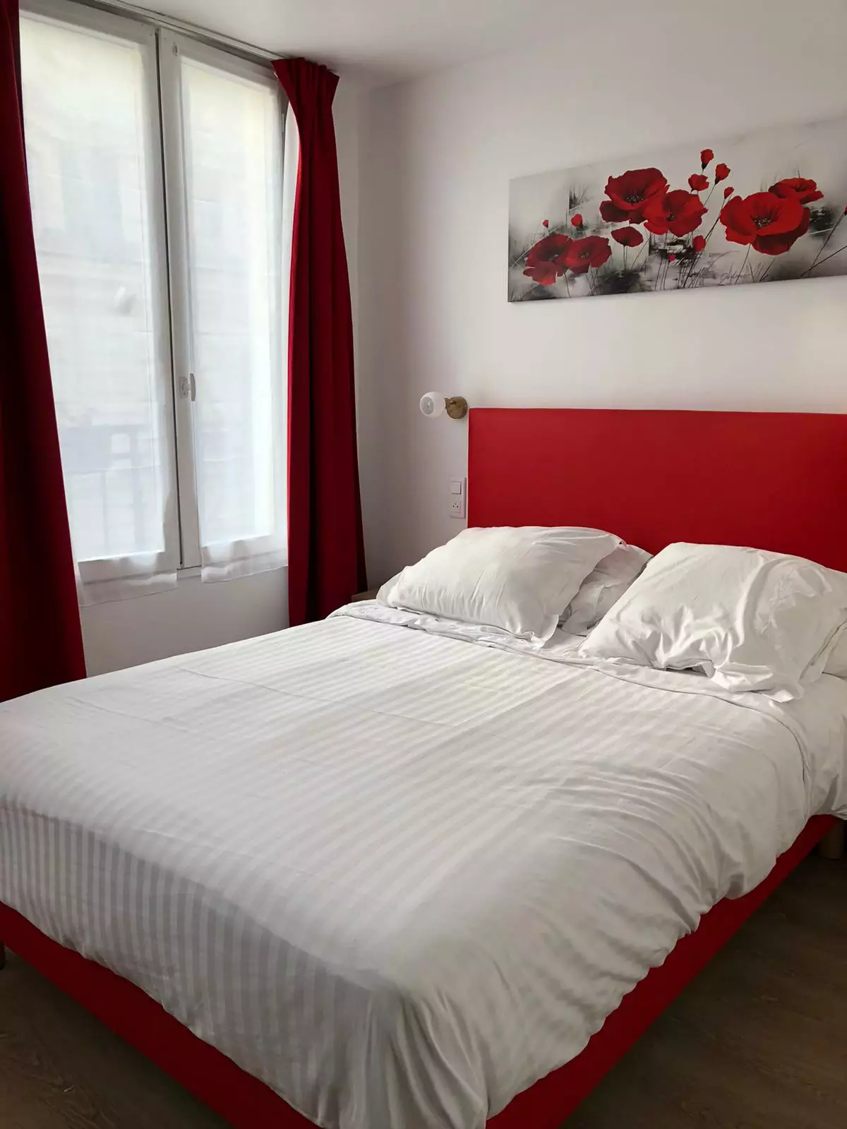 هتل De Bordeaux پاریس