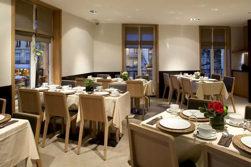 هتل Marceau Champs-Elysées پاریس