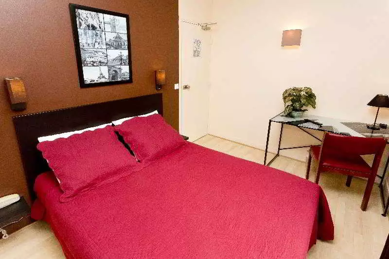 هتل Hipotel Paris Belgrand Marie 20Éme پاریس