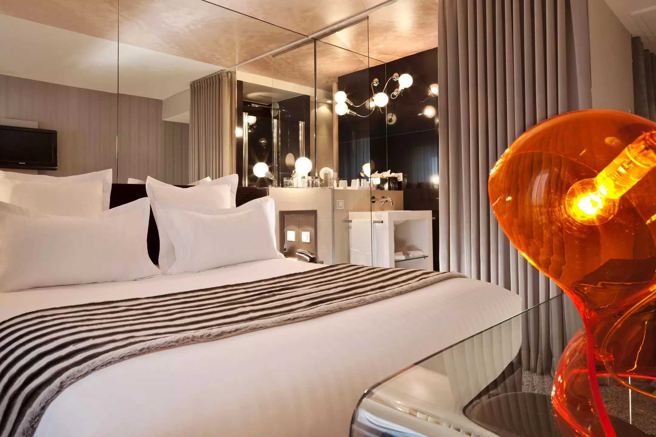 Alibaba https://cdn.alibaba.ir/ostorage/hotel-accommodation-images/6888ef79ac13a7ed0d862a82_Paris-7-Eiffel-0.webp