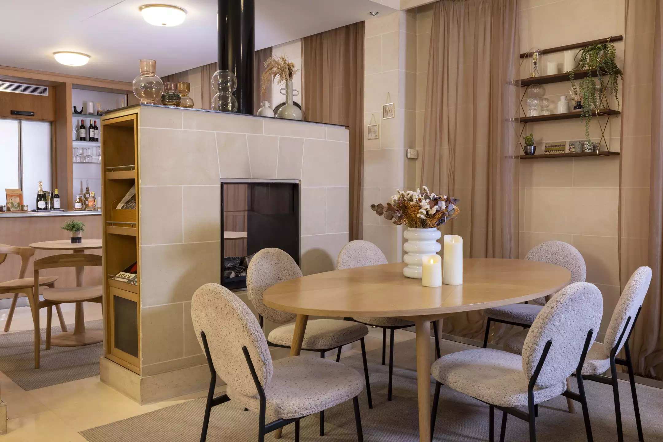 هتل Hotel de Banville پاریس