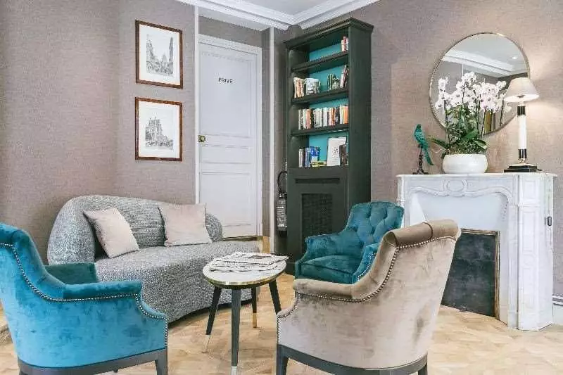 هتل Saint Christophe پاریس