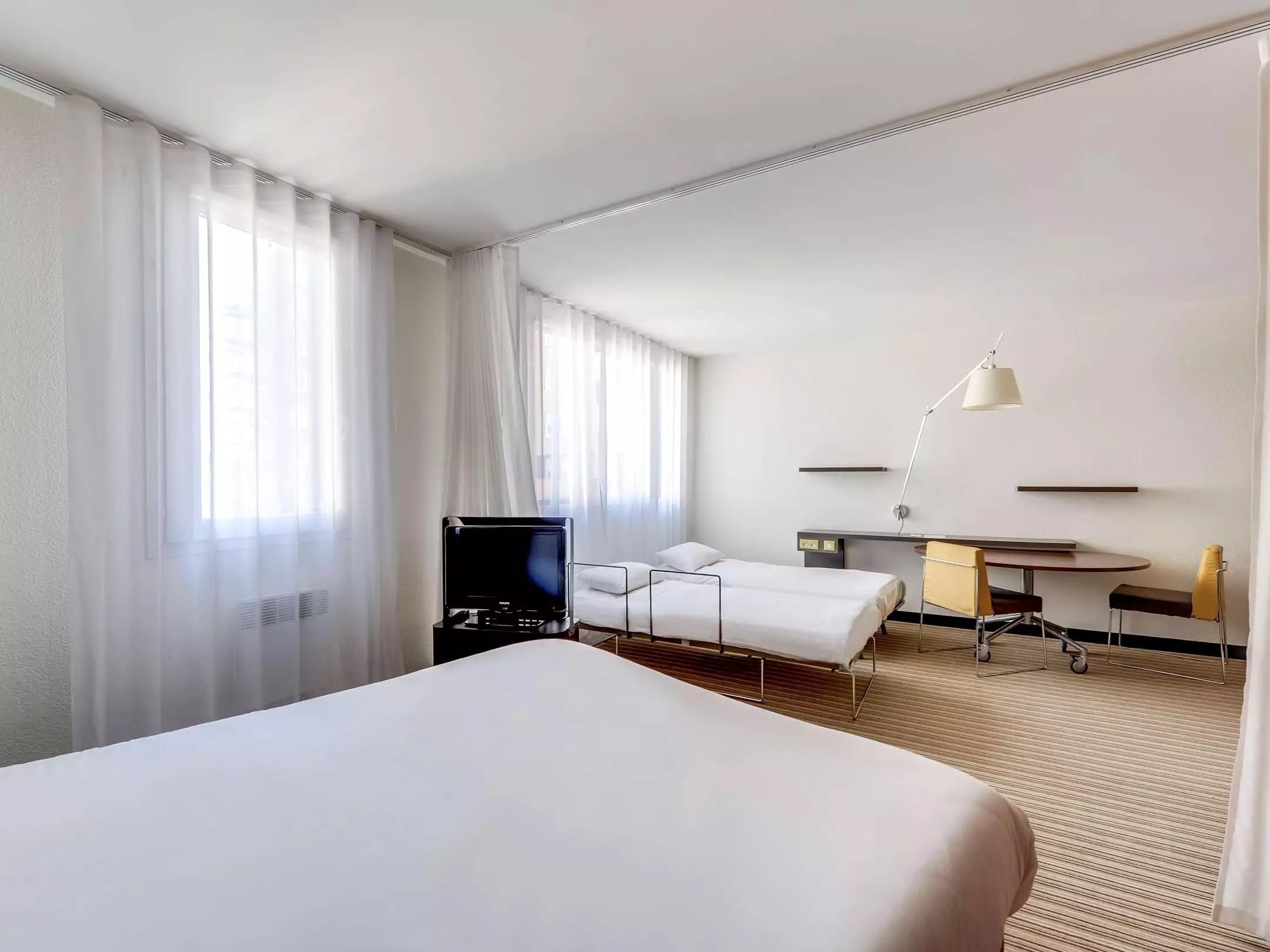 هتل Novotel Suites Paris Nord 18ème پاریس