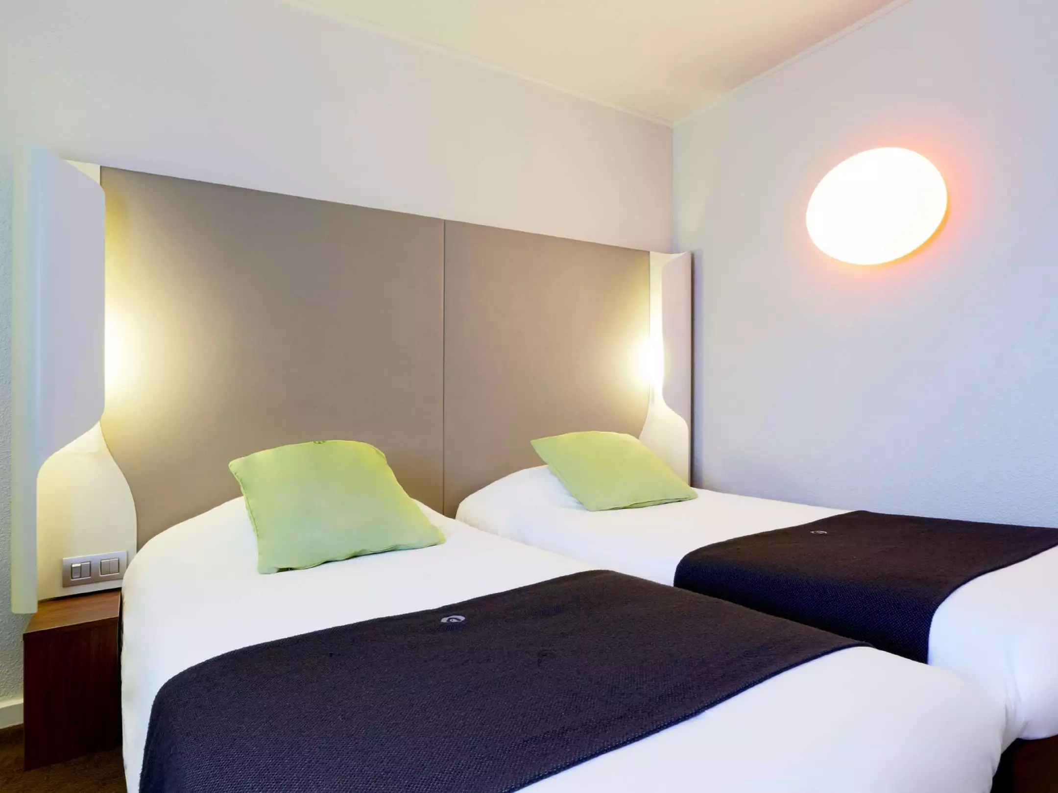 Alibaba https://cdn.alibaba.ir/ostorage/hotel-accommodation-images/6888f4e3ac13a7ed0d86352f_Paris-Campanile-Paris-Est-Pantin-0.webp