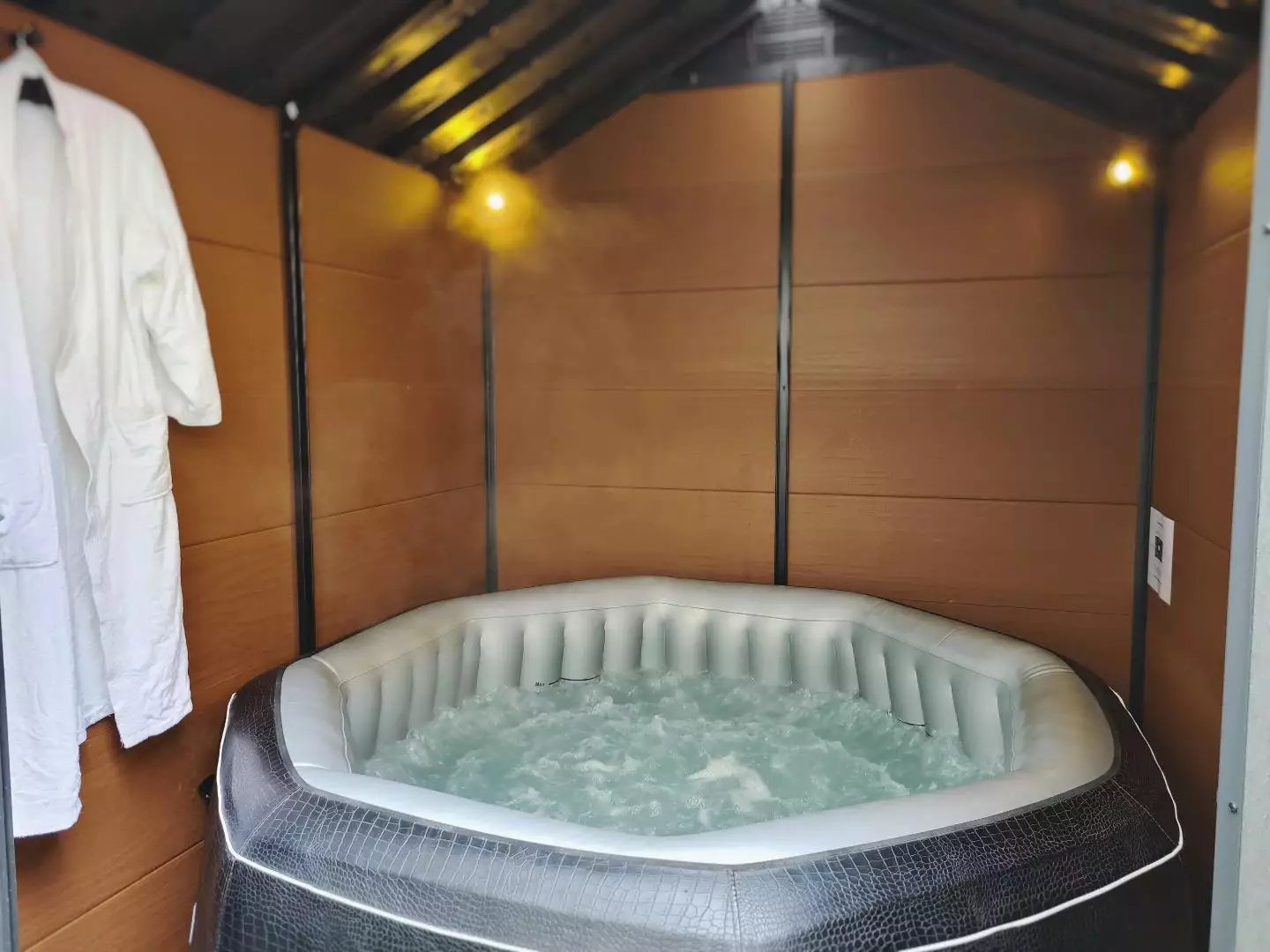 هتل L'Empire Paris پاریس