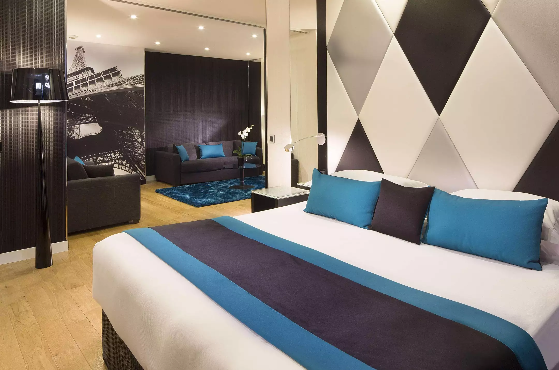 هتل L'Empire Paris پاریس