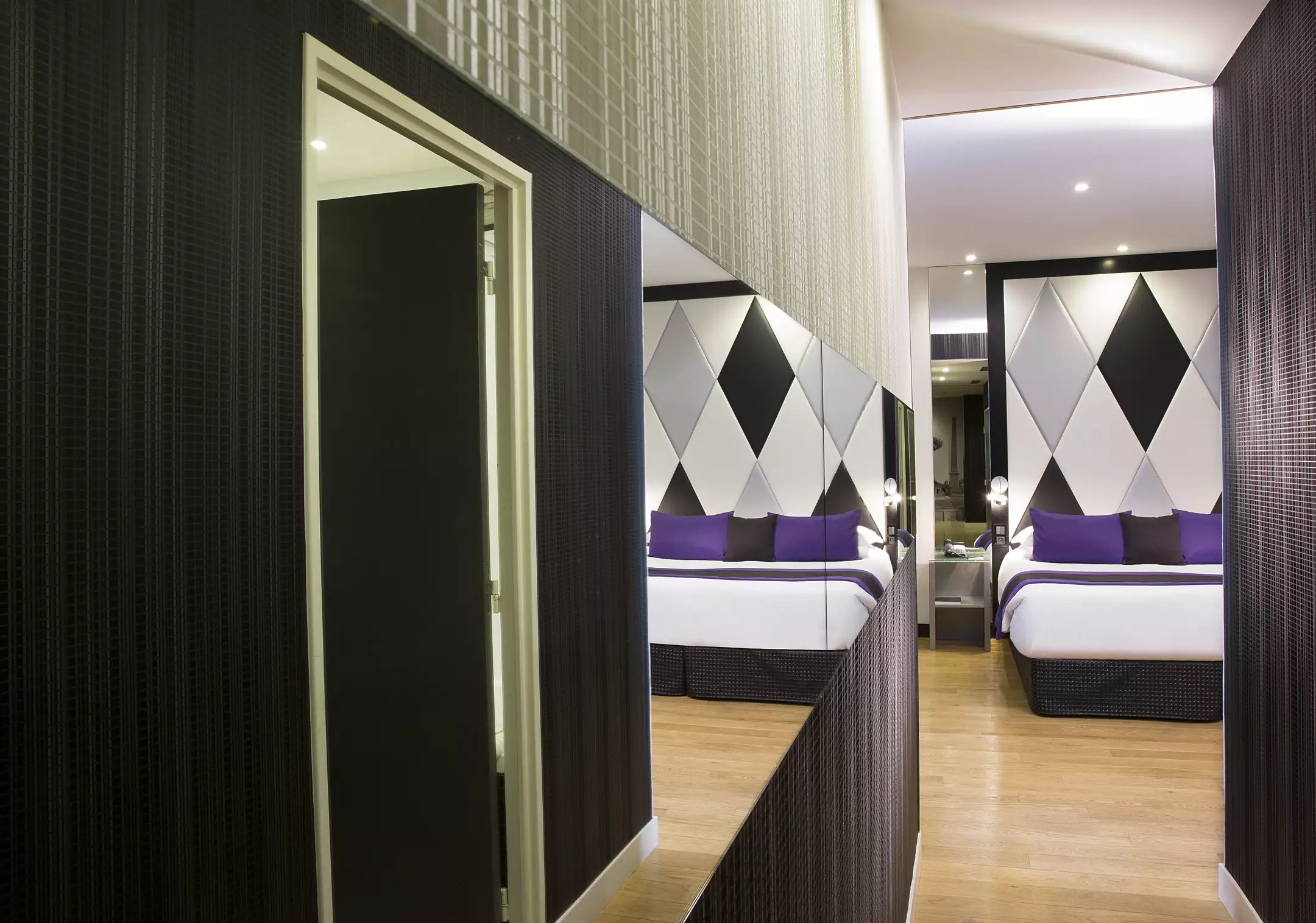 هتل L'Empire Paris پاریس