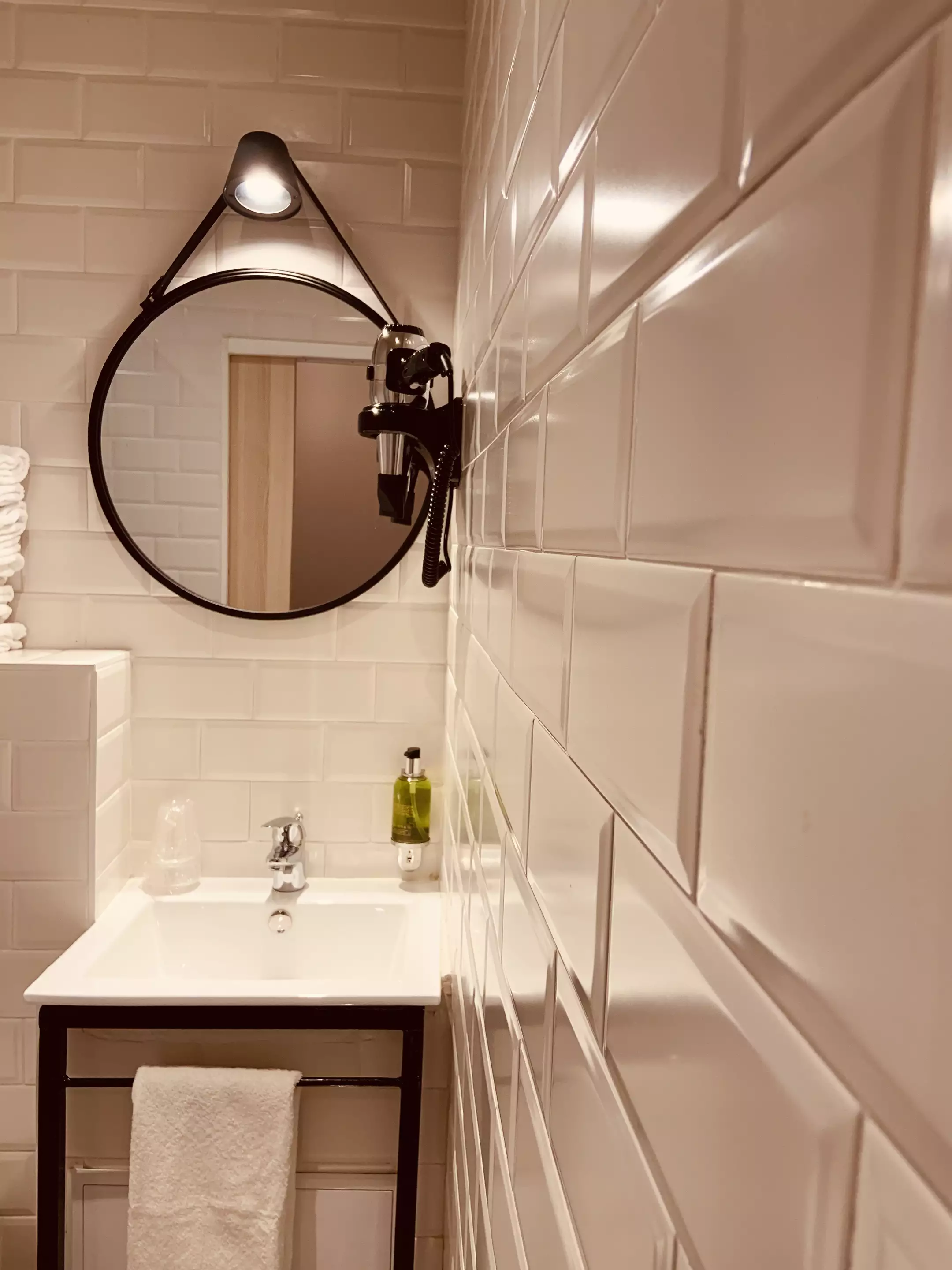 هتل Hôtel des Arts Bastille پاریس