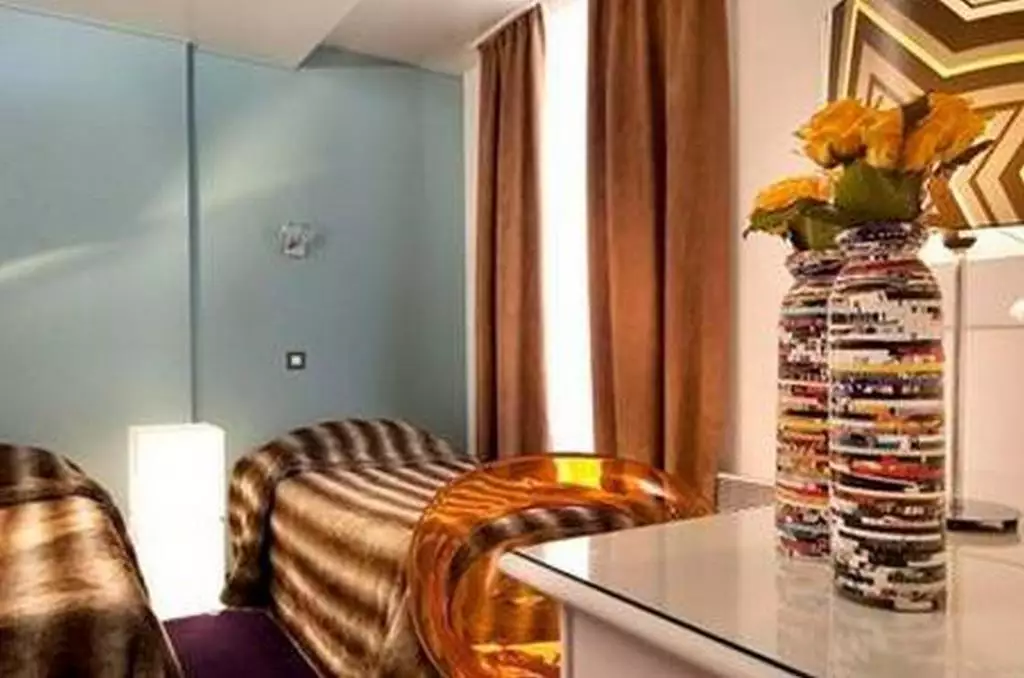 هتل Le Hameau de Passy پاریس