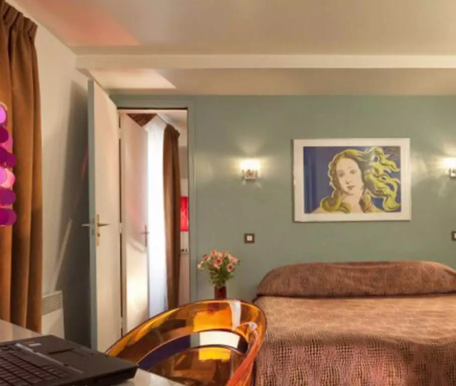 هتل Le Hameau de Passy پاریس