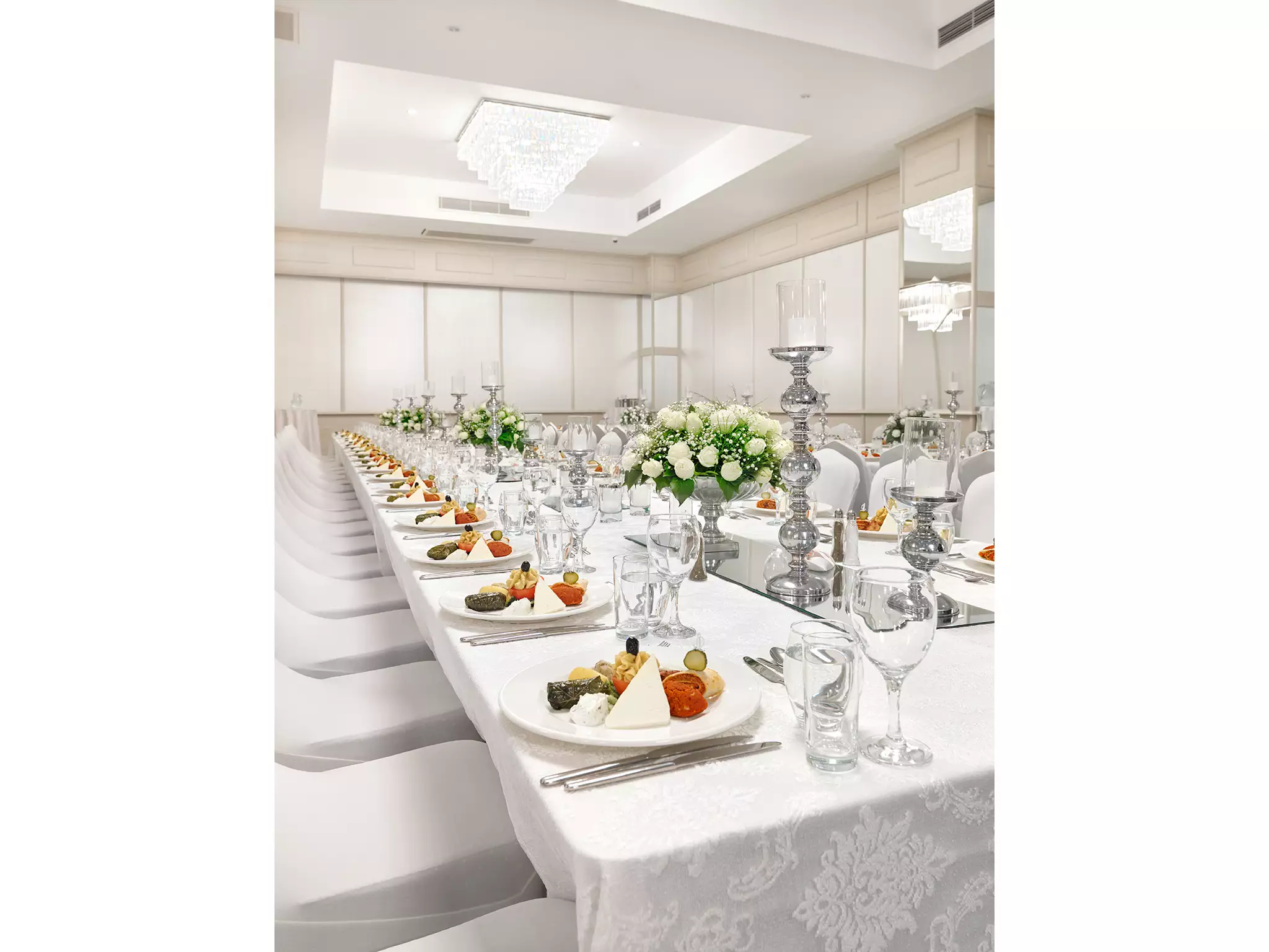 Alibaba https://cdn.alibaba.ir/ostorage/hotel-accommodation-images/6888f85bac13a7ed0d863c7e_Izmir-Kordon-Pasaport-0.webp