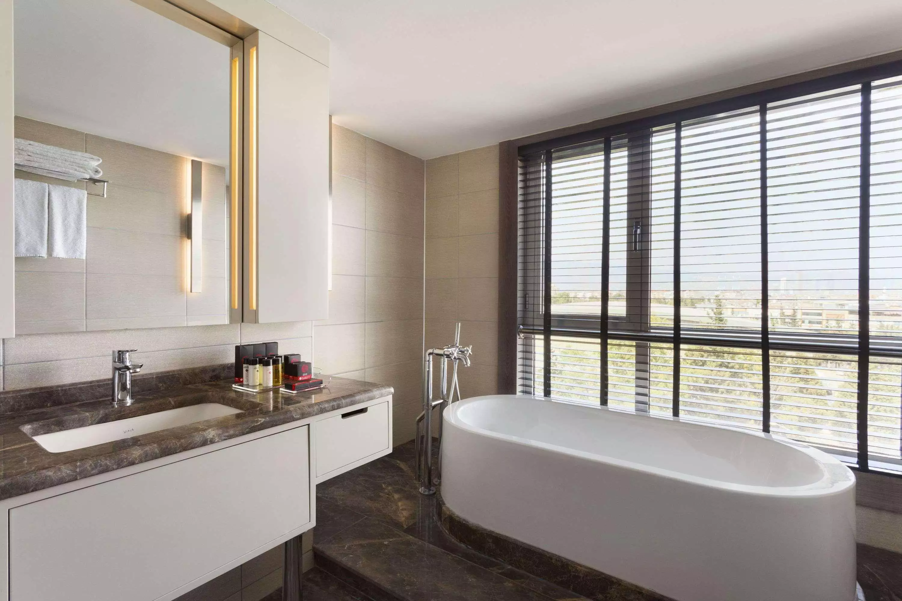 Alibaba https://cdn.alibaba.ir/ostorage/hotel-accommodation-images/6888f94dac13a7ed0d863e90_Izmir-Ramada-Plaza-by-Wyndham-Izmir-0.webp