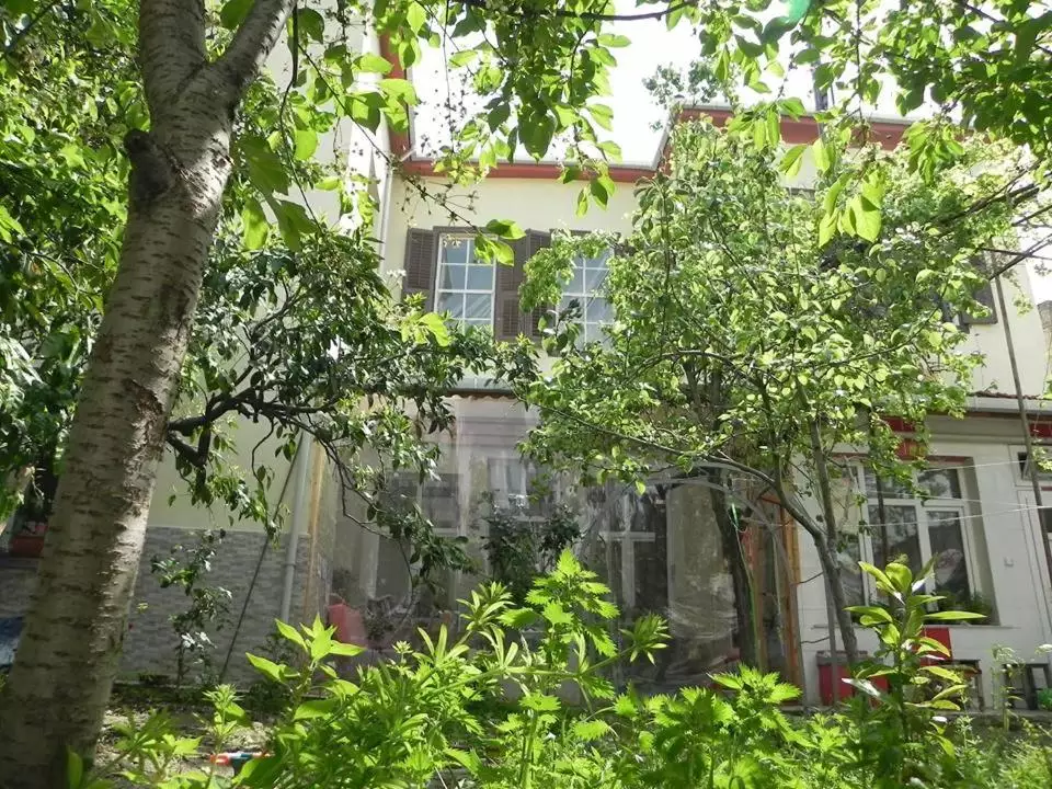 Alibaba https://cdn.alibaba.ir/ostorage/hotel-accommodation-images/6888fb63ac13a7ed0d86428d_Izmir-Lotus-Garden-Hostel-2.webp