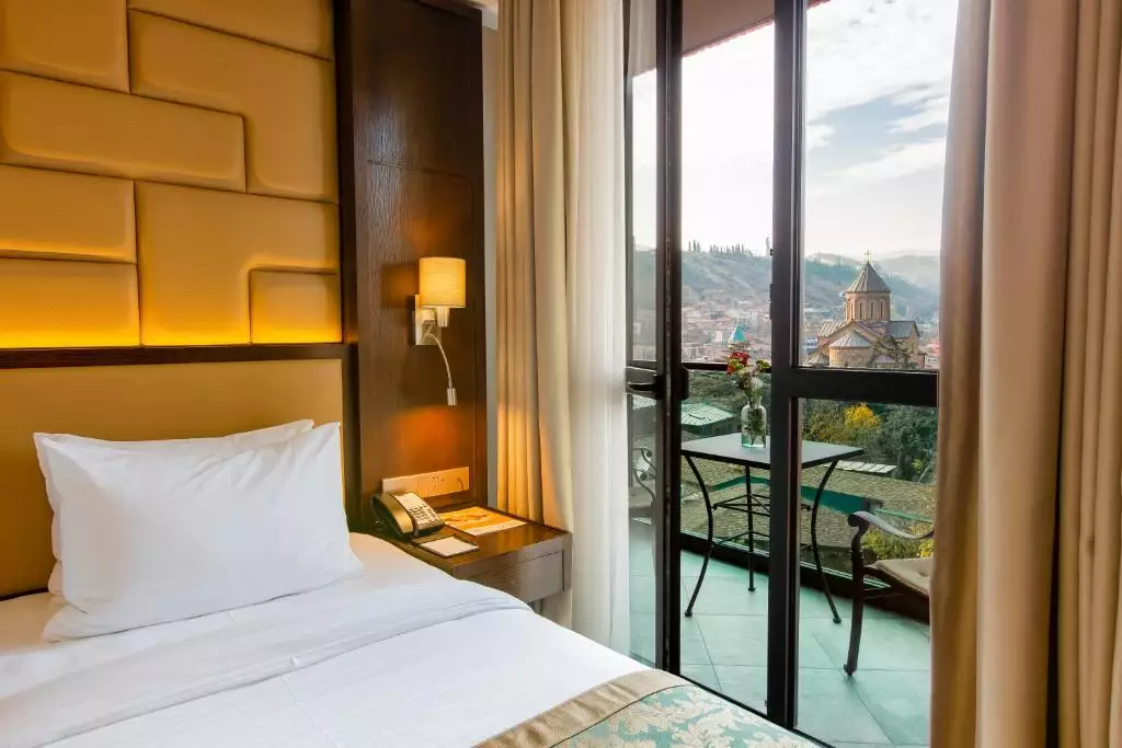 Alibaba https://cdn.alibaba.ir/ostorage/hotel-accommodation-images/6888fe36ac13a7ed0d8648d2_Tbilisi-KMM-Hotel-0.webp