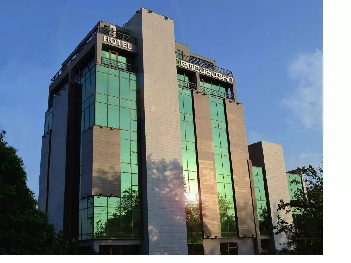 Alibaba https://cdn.alibaba.ir/ostorage/hotel-accommodation-images/6888feaaac13a7ed0d864a29_Tbilisi-Dolabauri-0.webp