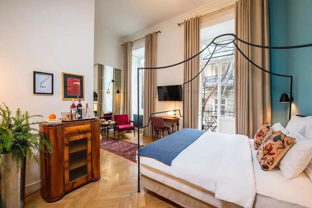 Alibaba https://cdn.alibaba.ir/ostorage/hotel-accommodation-images/68890085ac13a7ed0d864f79_Tbilisi-Communal-0.webp