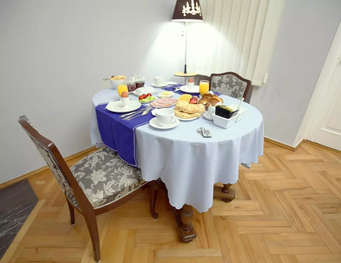 Alibaba https://cdn.alibaba.ir/ostorage/hotel-accommodation-images/688900ddac13a7ed0d865079_Tbilisi-Silver-Hotel-0.webp