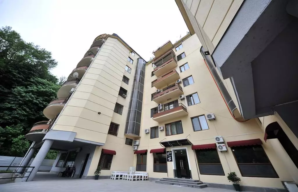Alibaba https://cdn.alibaba.ir/ostorage/hotel-accommodation-images/68890198ac13a7ed0d8652b1_Tbilisi-Boho-Tiflis-Hotel-0.webp