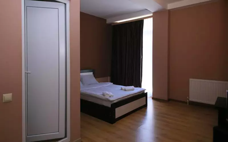 Alibaba https://cdn.alibaba.ir/ostorage/hotel-accommodation-images/688901a8ac13a7ed0d86530b_Tbilisi-Hotel-Polo-0.webp
