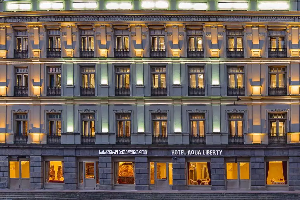 Alibaba https://cdn.alibaba.ir/ostorage/hotel-accommodation-images/68890224ac13a7ed0d865460_Tbilisi-Aqua-Liberty-Hotel-0.webp