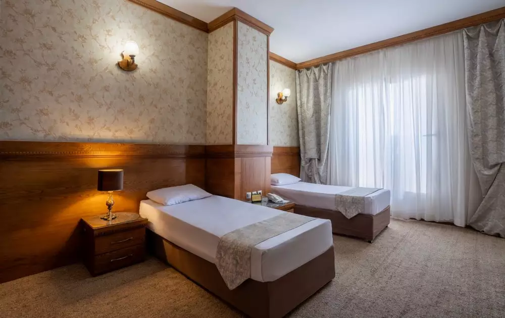 Alibaba https://cdn.alibaba.ir/ostorage/hotel-accommodation-images/688ded19ac13a7ed0d86556b_توئین.webp