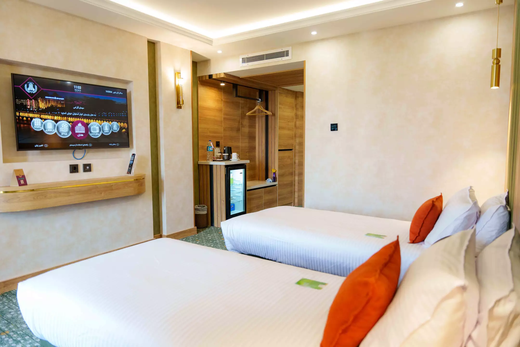 Alibaba https://cdn.alibaba.ir/ostorage/hotel-accommodation-images/689080e8a1e6f83605b7dbd0_تویین-دیلاکس-(5).webp