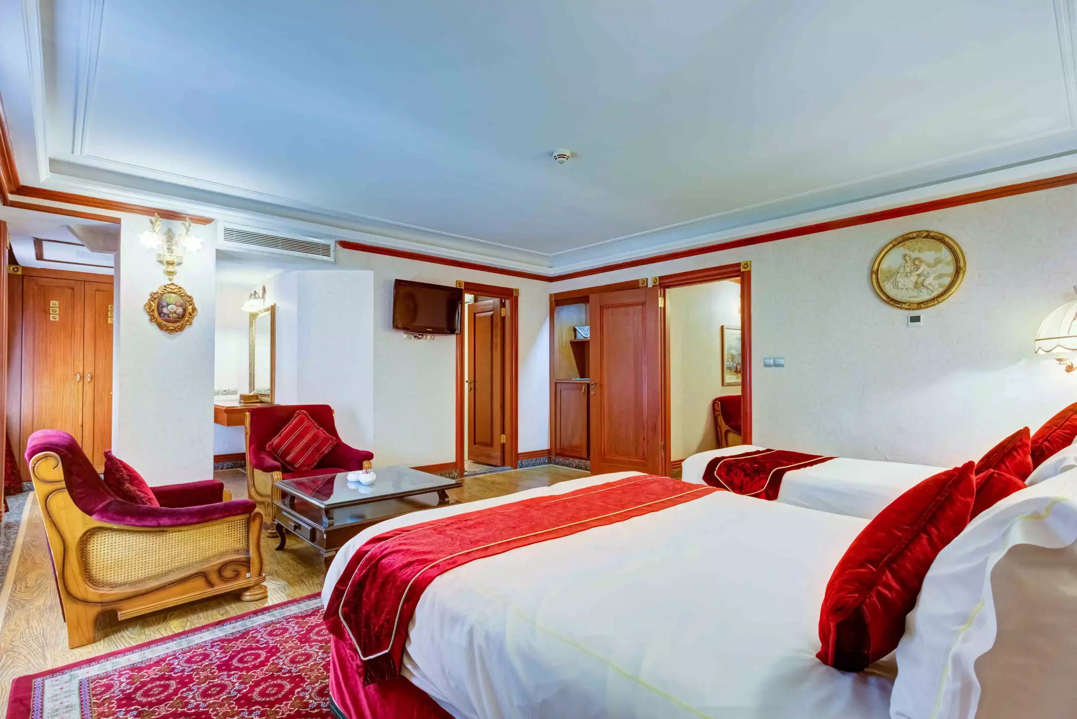 Alibaba https://cdn.alibaba.ir/ostorage/hotel-accommodation-images/68ca9d32a1e6f83605b7e3c8_رویال-آپارتمان-(1).webp