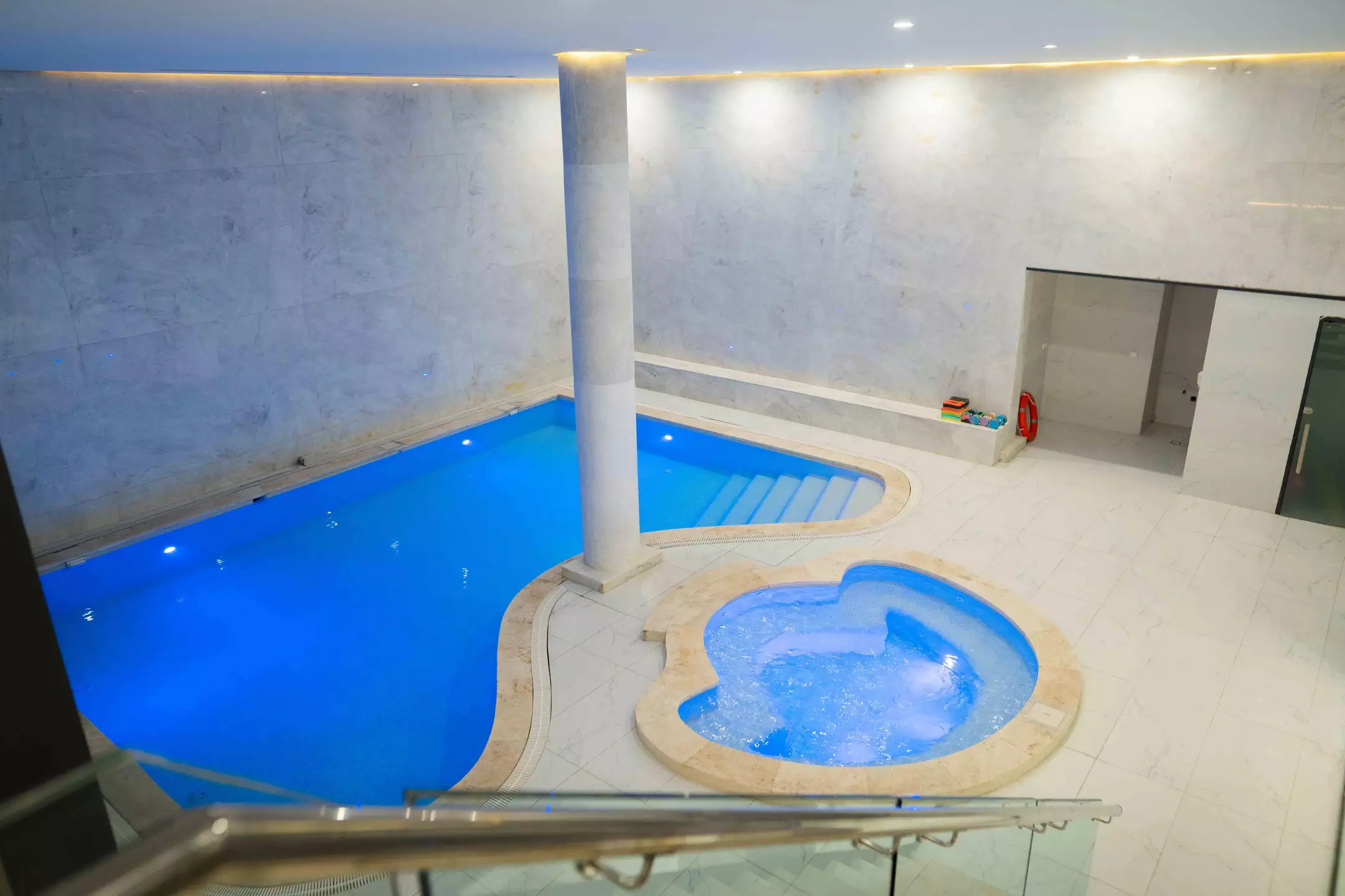 https://cdn.alibaba.ir/ostorage/hotel-accommodation-images/68ff4631a1e6f83605b7e88d_استخر-(1).webp