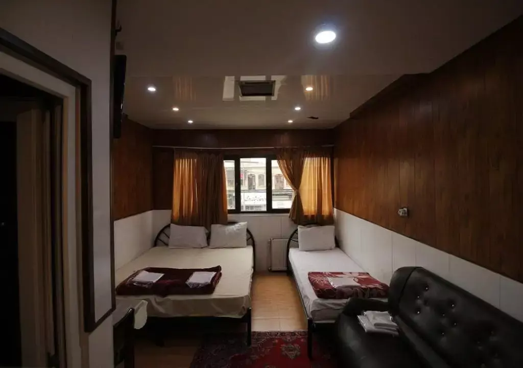 هتل مهمانپذیر اردیبهشت همدان