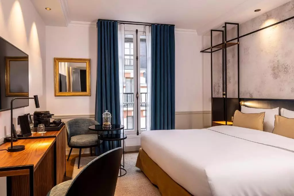 هتل ویکتوریا پالاس پاریس