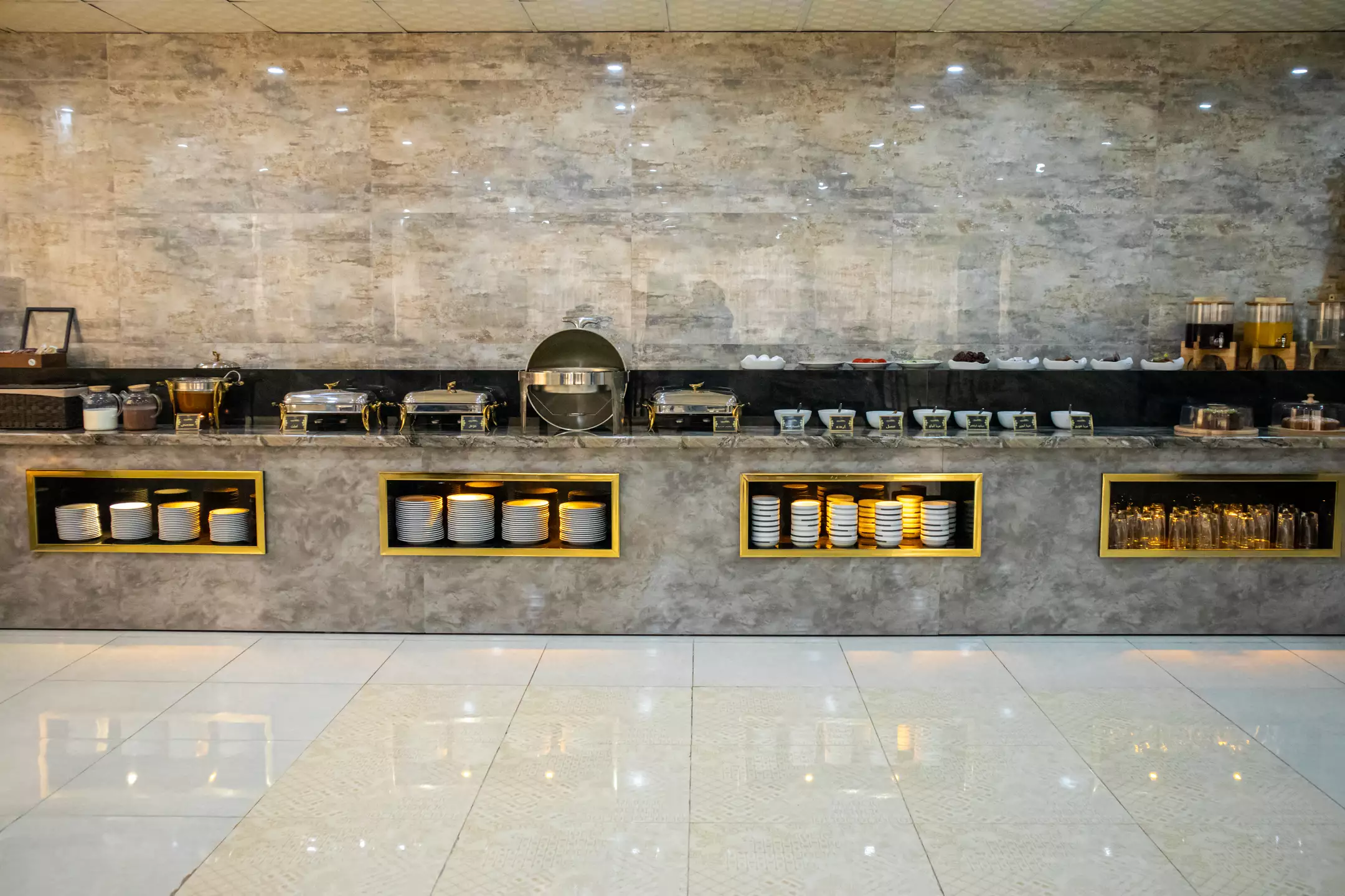 هتل آپارتمان آنامیس بندر عباس