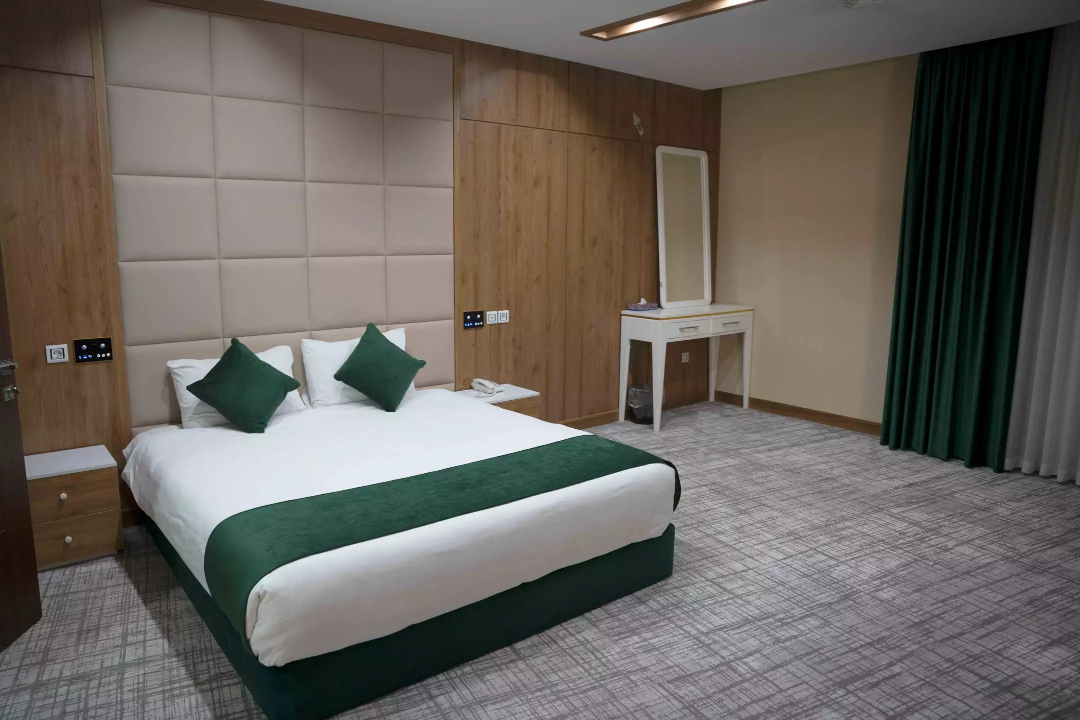 Alibaba https://cdn.alibaba.ir/ostorage/hotel-accommodation-images/695cc6ec46ae9d8e6fb4989c_سوئیت-vip.webp