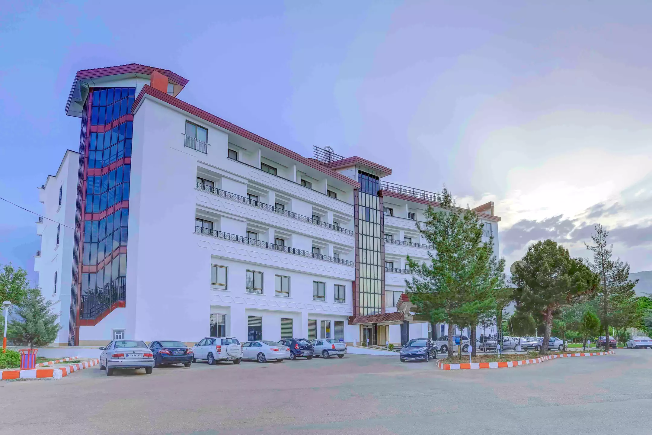 Alibaba https://cdn.alibaba.ir/ostorage/hotel-accommodation-images/69676b2146ae9d8e6fb49a1e_نمای-بیرونی.webp