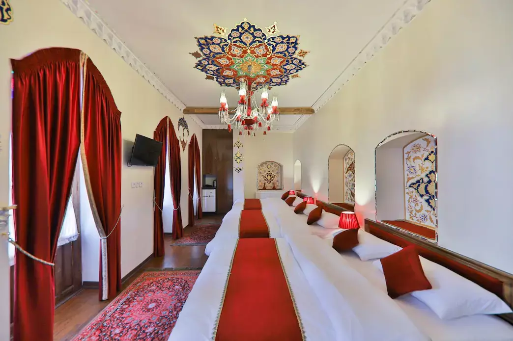 هتل بوتیک سنتی کرمانشاه