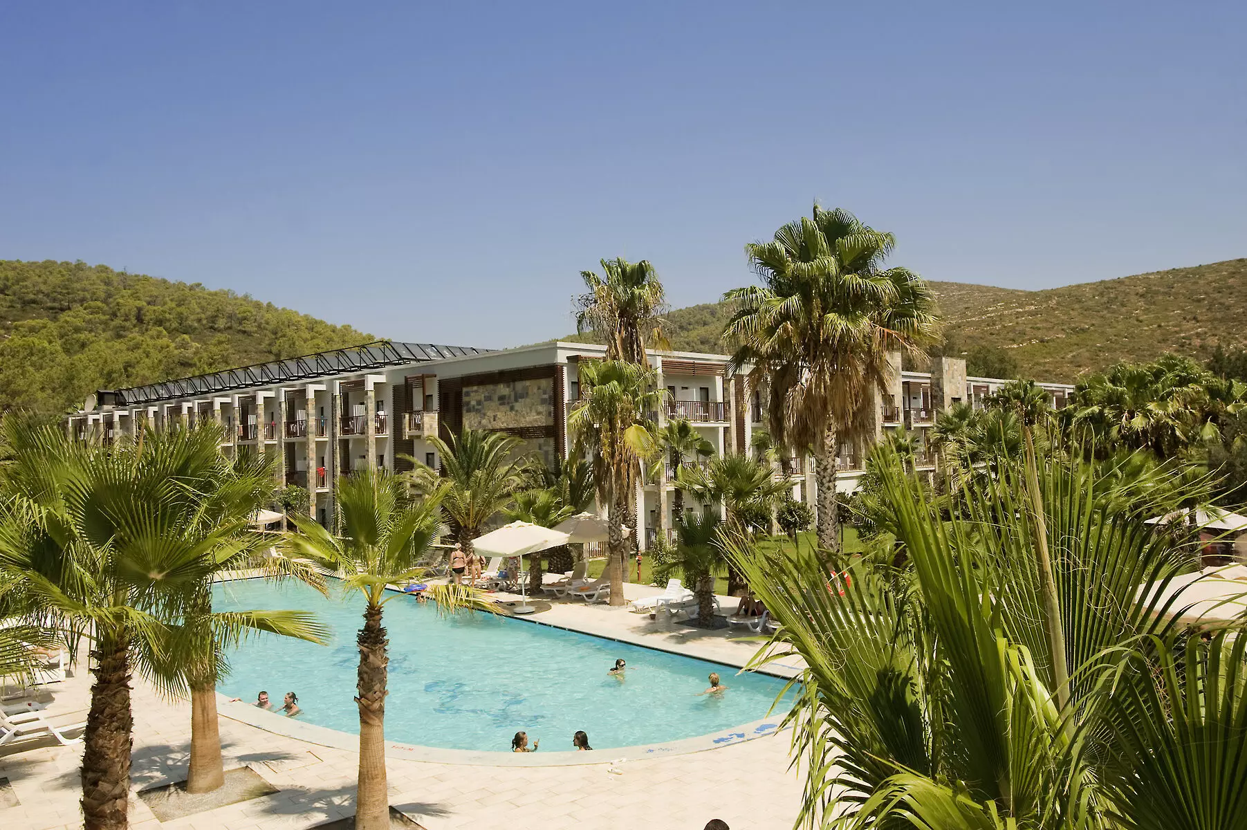 هتل Crystal Green Bay Resort & Spa Güvercinlik