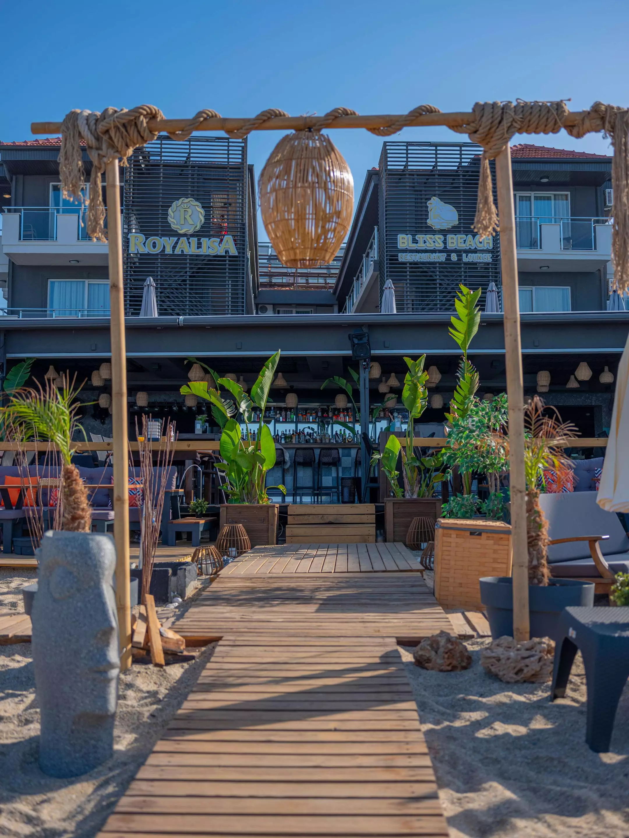 Alibaba https://cdn.alibaba.ir/ostorage/hotel-accommodation-images/69e7c595eb1ae654aaa15b53_Alanya-Royalisa-Palmiye-Beach-Hotel-1.webp