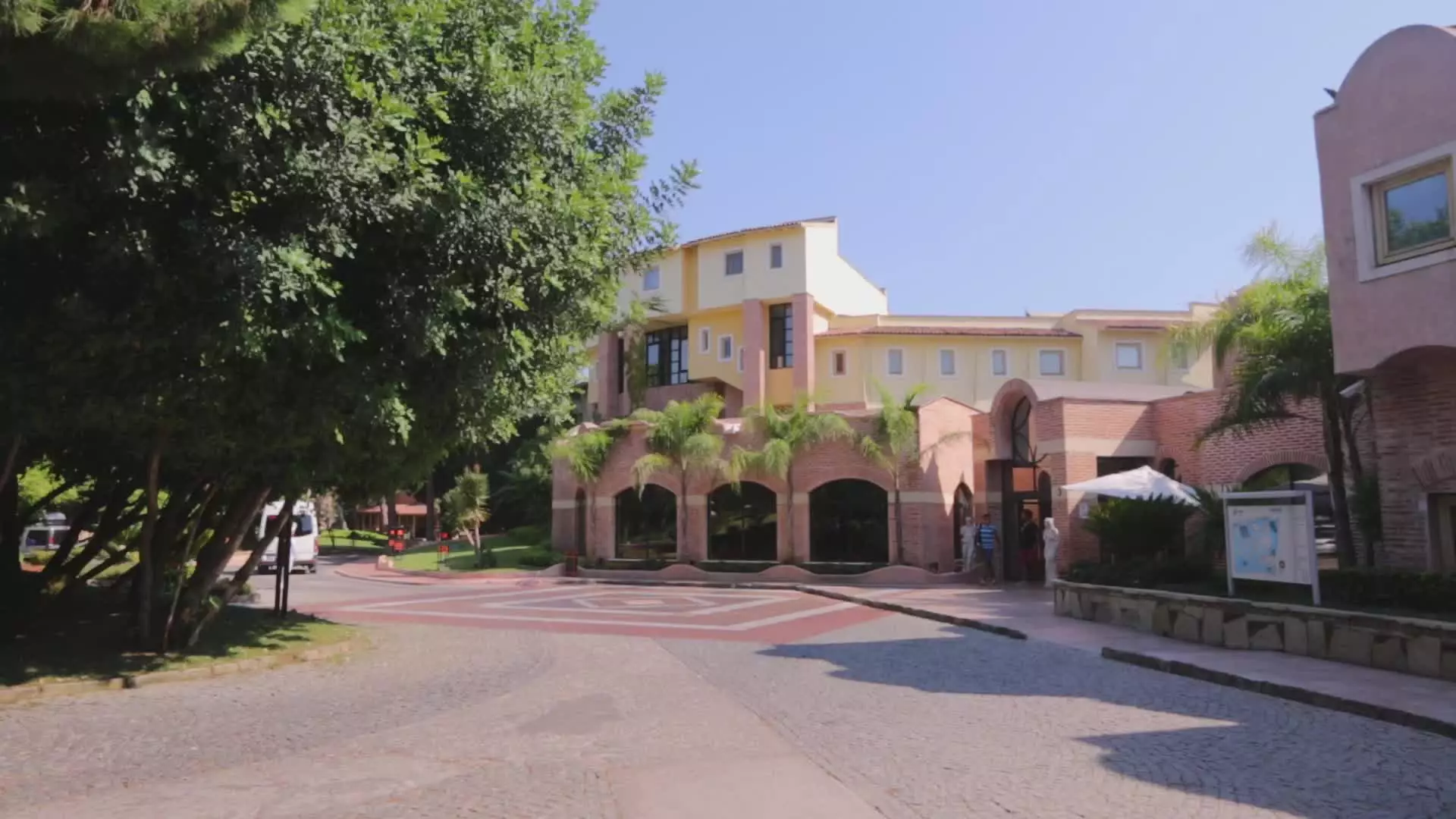 Alibaba https://cdn.alibaba.ir/ostorage/hotel-accommodation-images/69e7dfd3eb1ae654aaa1662e_Belek-Limak-Arcadia-Sport-Resort-Hotel-0.webp