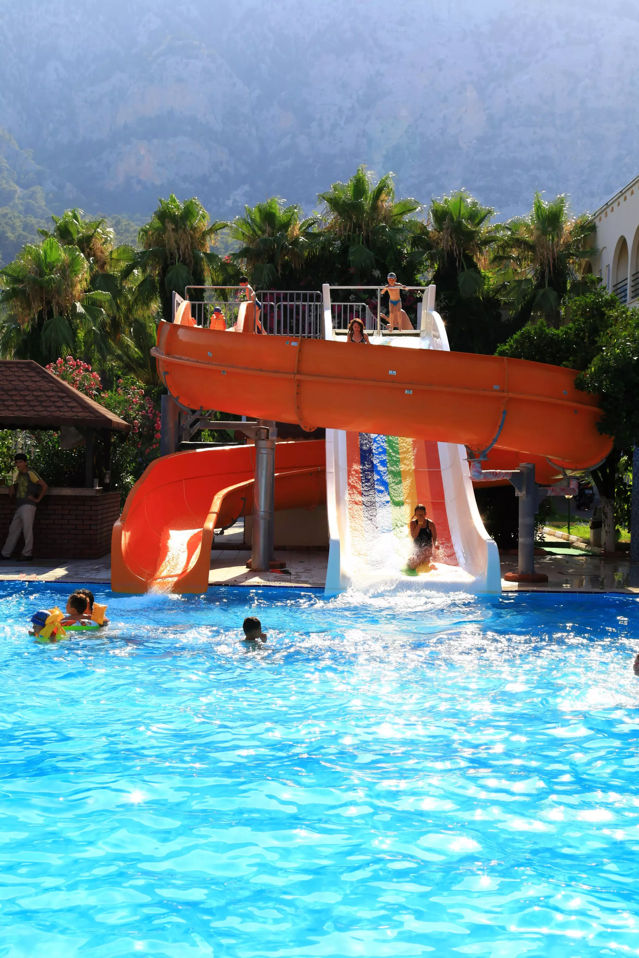 هتل Hotel Golden Sun بلدیبی