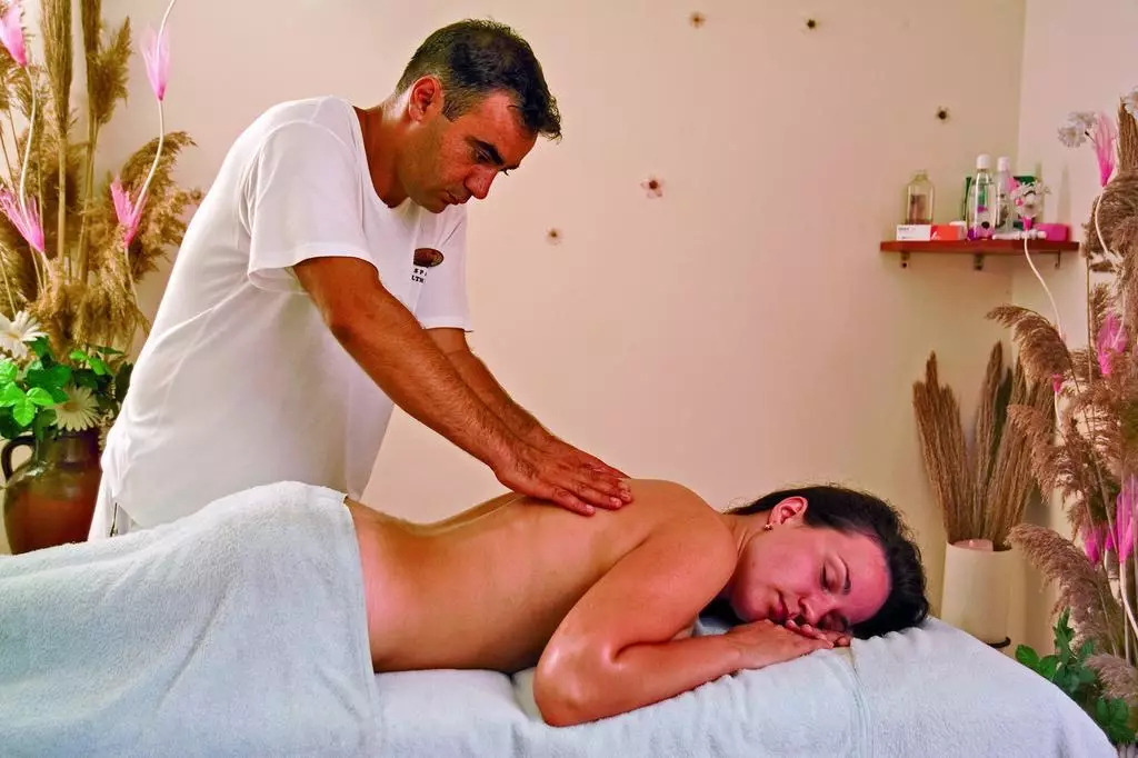 Alibaba https://cdn.alibaba.ir/ostorage/hotel-accommodation-images/69e7e667eb1ae654aaa16a3b_Kemer-Havana-Hotel-1.webp