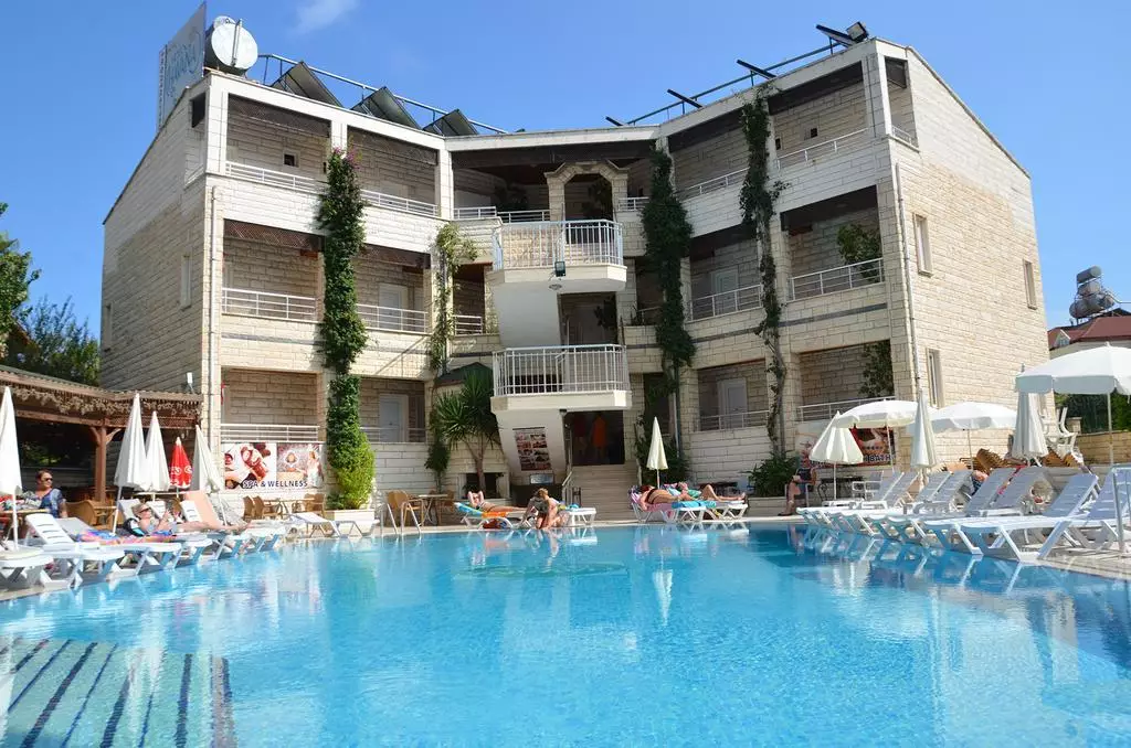 هتل Havana Hotel کمر