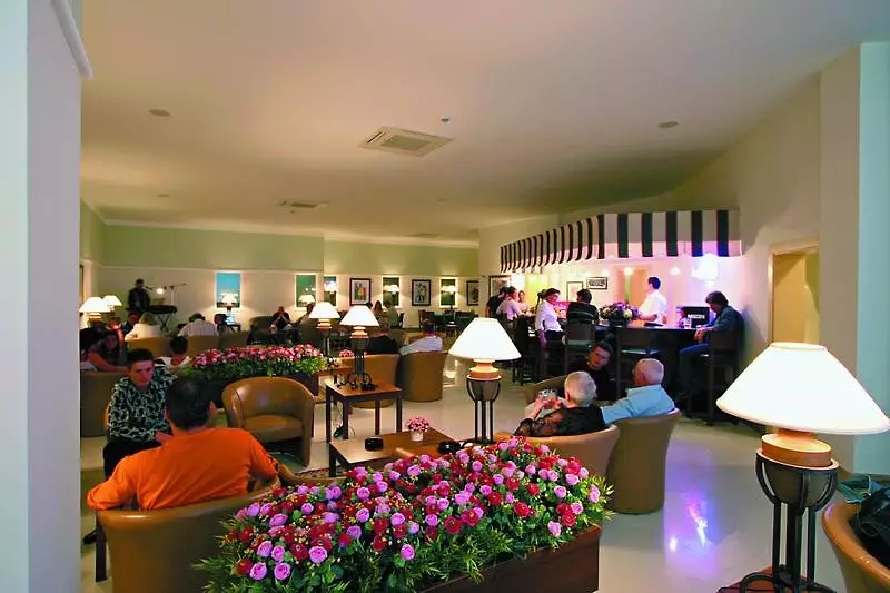 Alibaba https://cdn.alibaba.ir/ostorage/hotel-accommodation-images/69e7f317eb1ae654aaa171e5_Kumk-y-Febeach-0.webp
