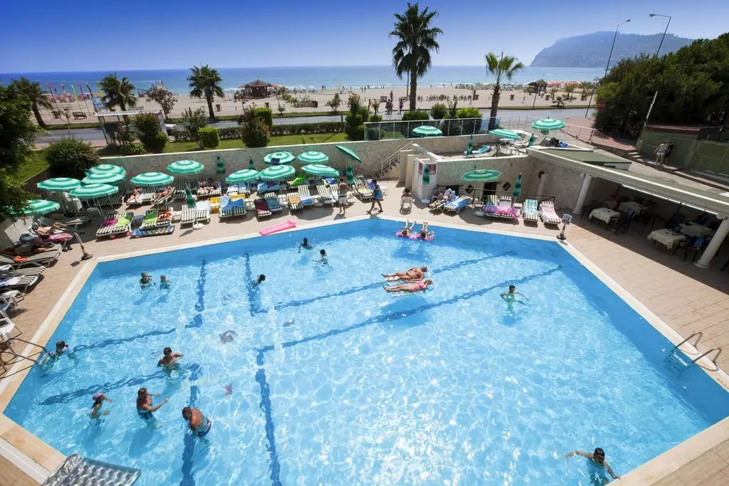 هتل Big Blue Sky Hotel آلانیا