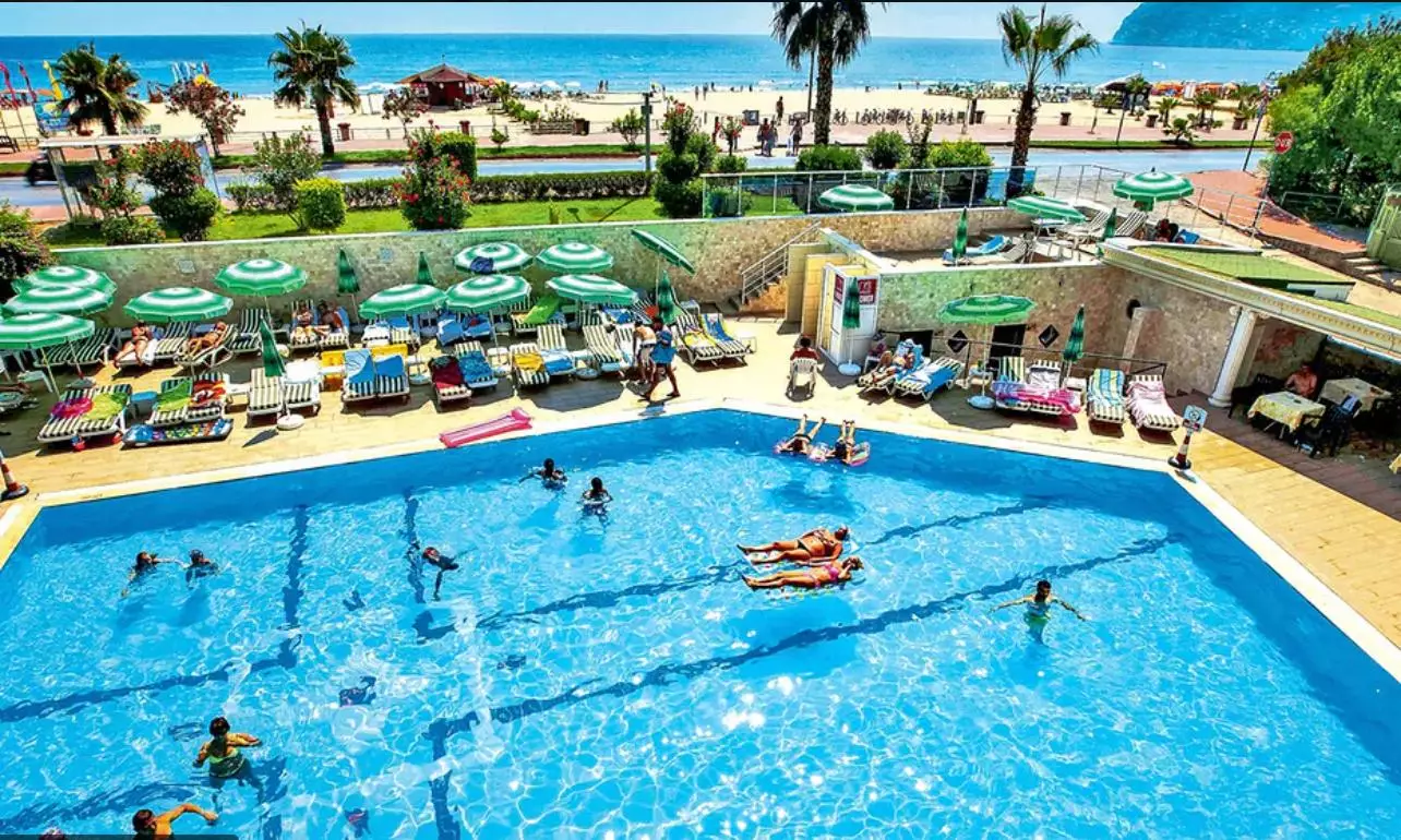هتل Big Blue Sky Hotel آلانیا